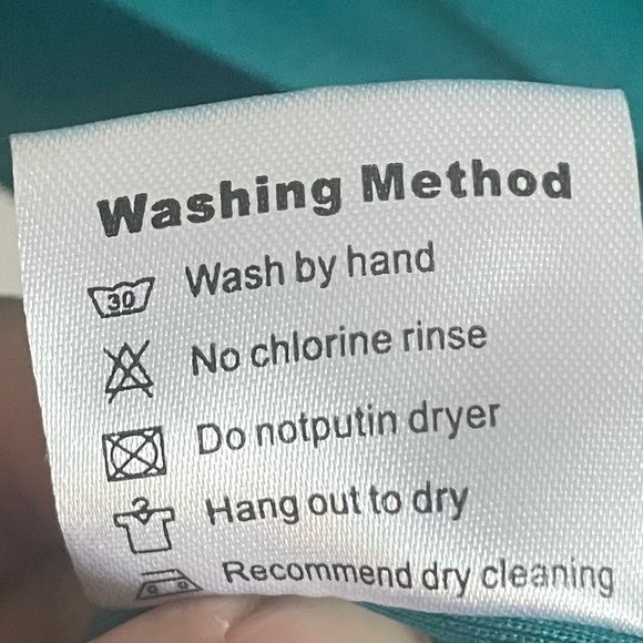 MUXXN Mock Neck Bodycon Dress. Pre-Owned. - Picture 10 of 14